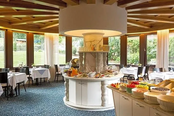 Hotel Römerhof, Innsbruck interior view