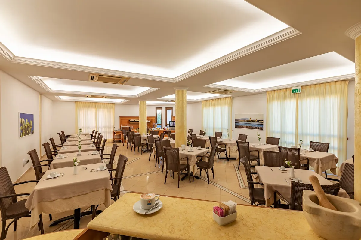 Hotel Sabbia D'Oro, Lake District interior view