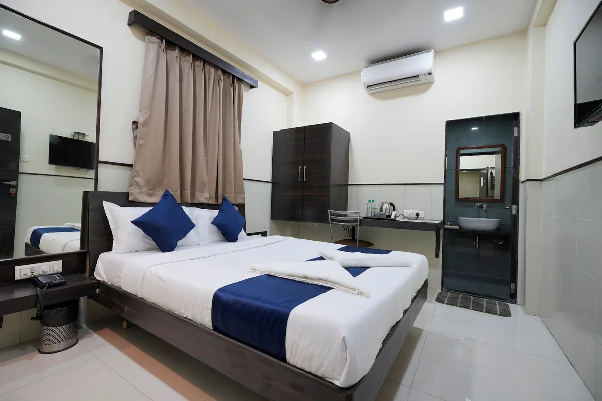 Hotel Triton, Mumbai interior view