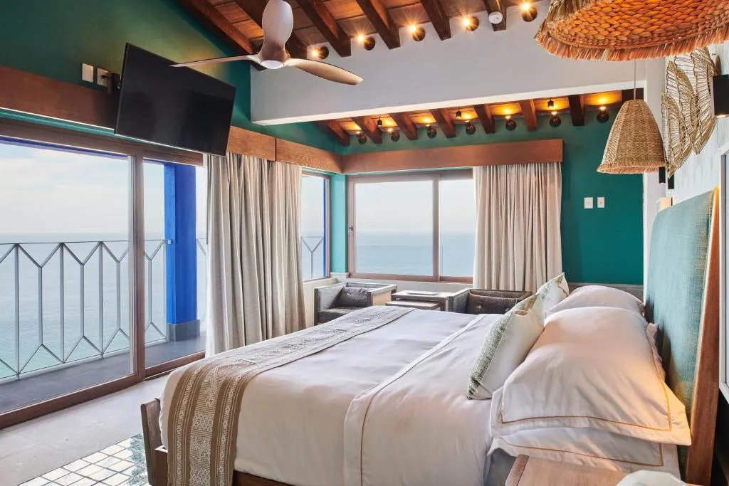 HOTELITO PATIO AZUL, Puerto Vallarta interior view