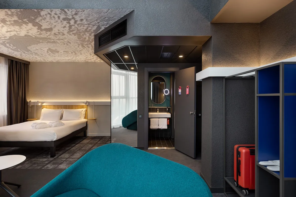 ibis Kyiv Beresteiska, Kyiv interior view