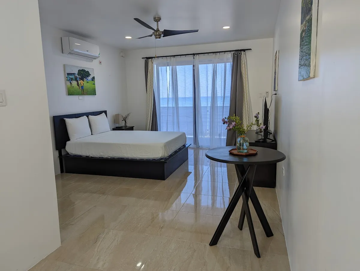Inn The Town, Port Antonio interior view