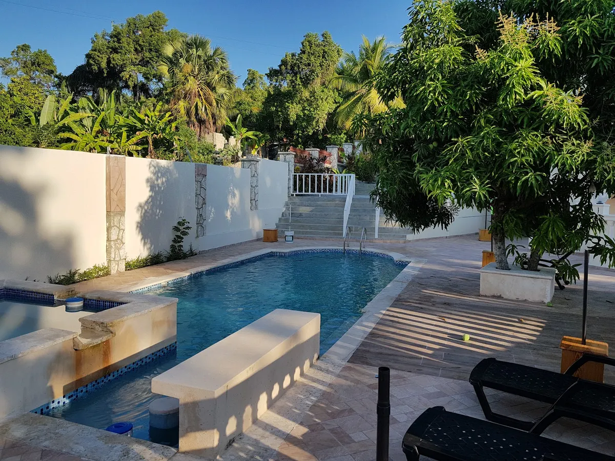 Inoubliable Hotel, Ti Mouillage ( Cayes-Jacmel, Haiti ), Jacmel interior view