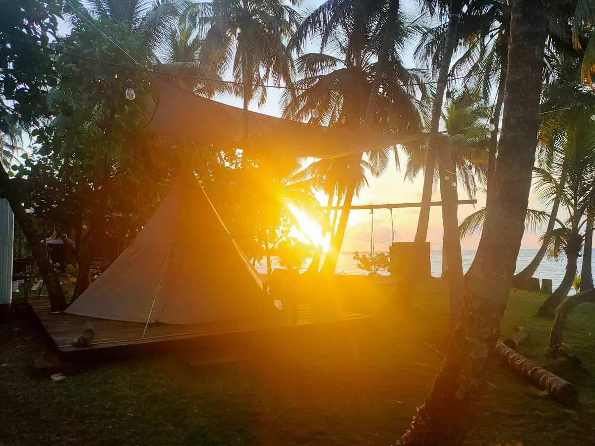 Island Escape, Corn Islands interior view