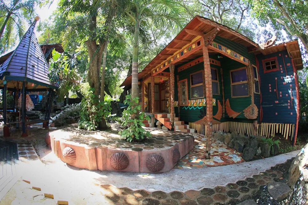 Jade Seahorse Hotel - Utila, Honduras, Utila interior view