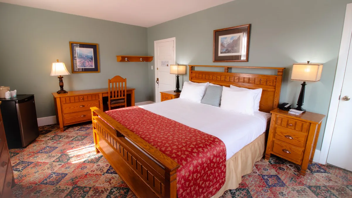 James Bay Inn Hotel, Suites & Cottages, Victoria interior view
