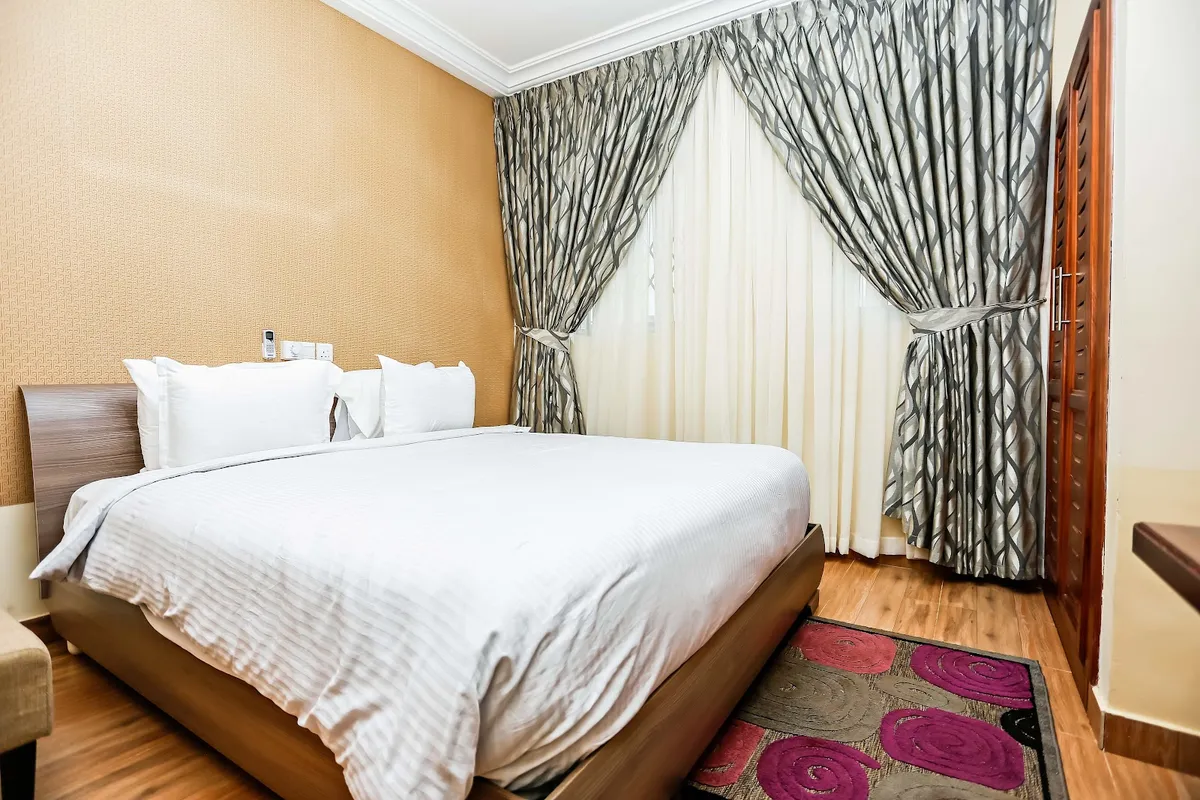 Jeyads Lodge, Tamale interior view