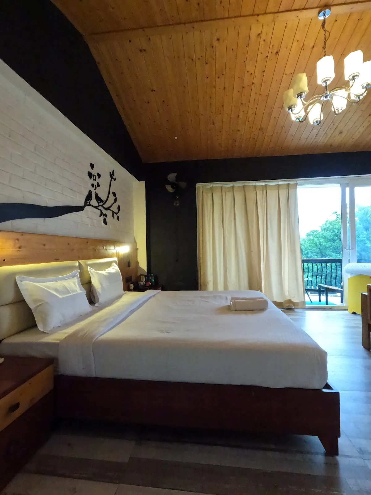 Julley Commune Rishikesh, Rishikesh interior view