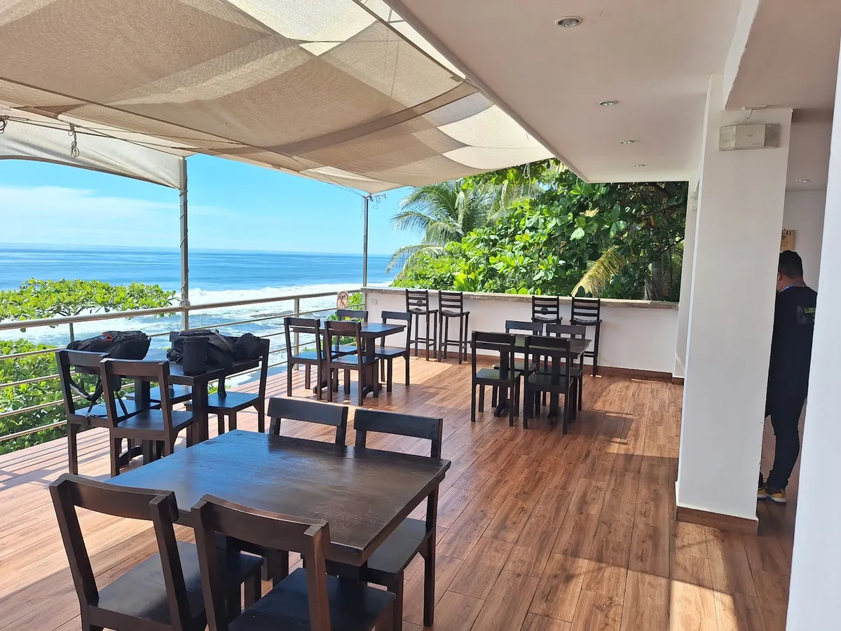 KaiBlue Hotel y Restaurante, El Tunco interior view