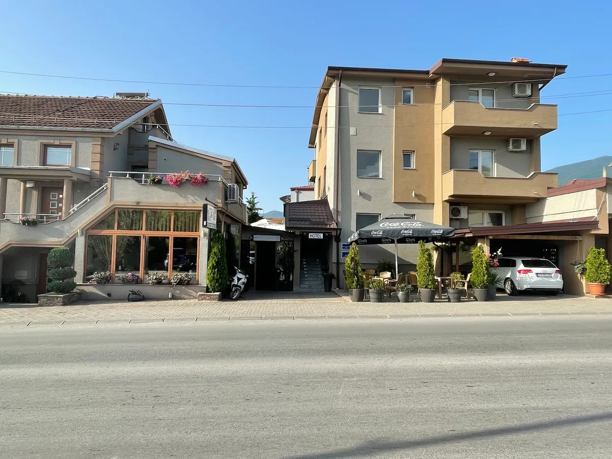 Kiko, Bitola interior view
