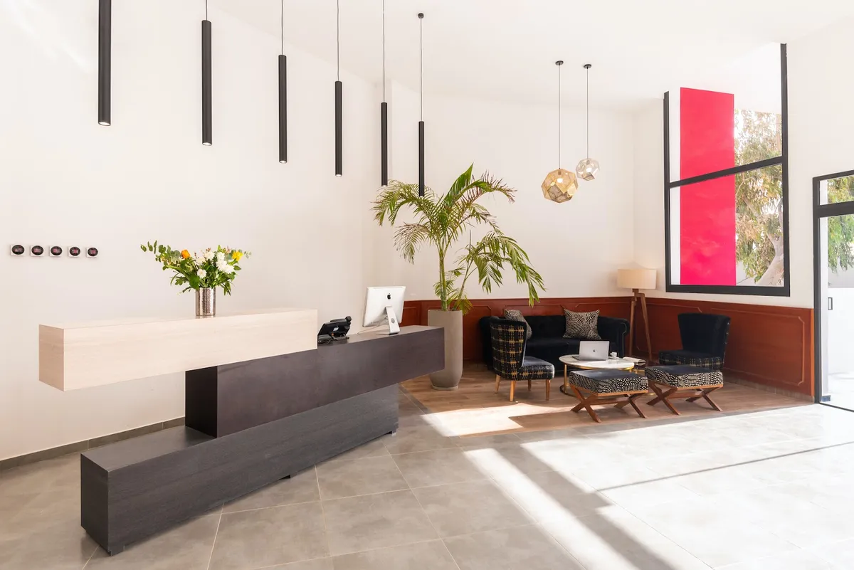 L'Adresse Dakar, Dakar interior view