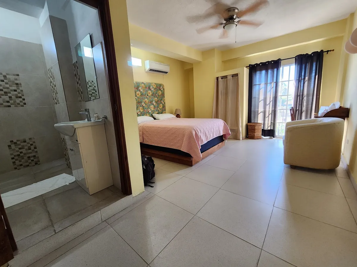L'auberge du vieux port, Jacmel interior view