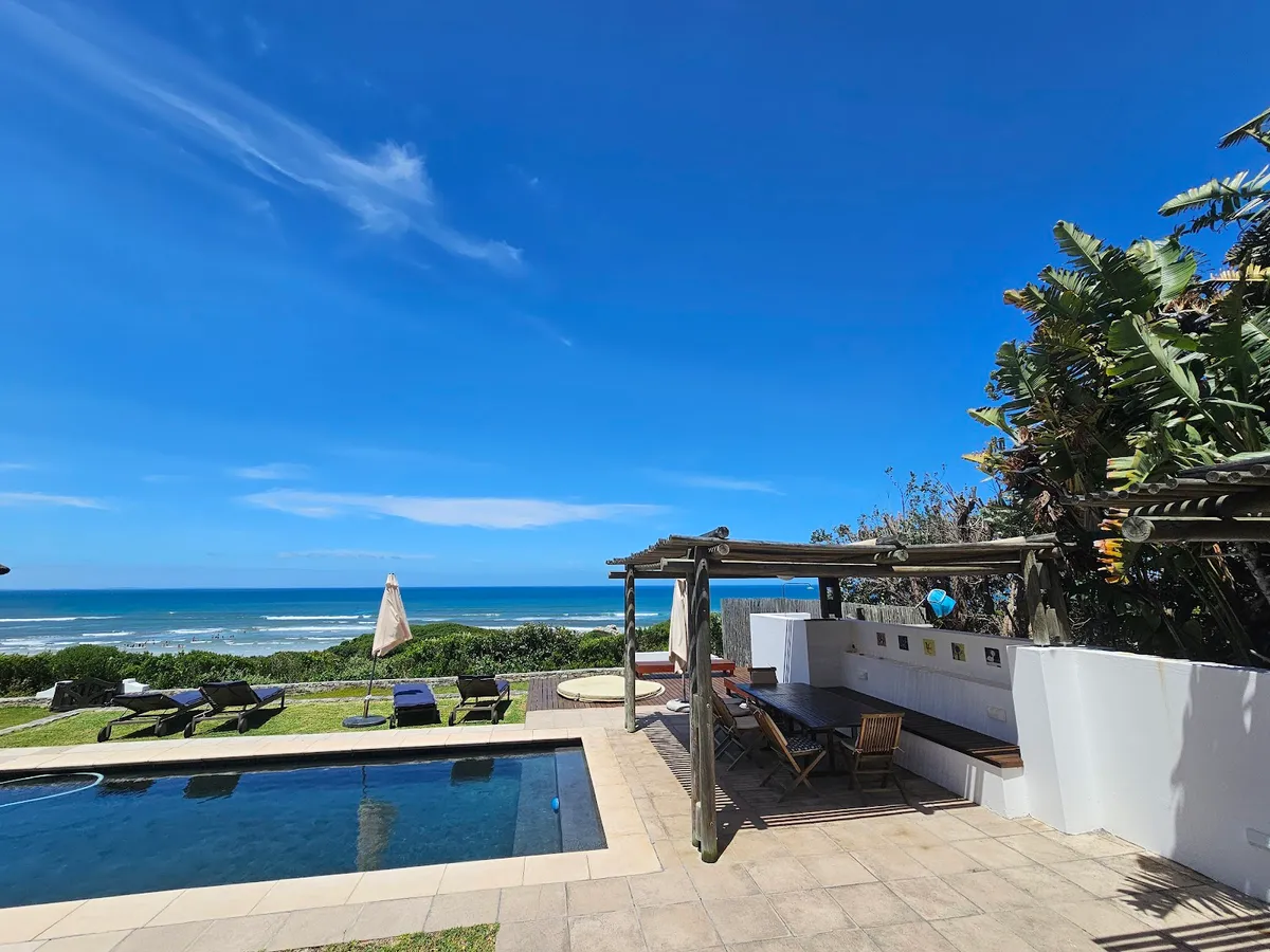 La Gratitude Villa, Hermanus interior view