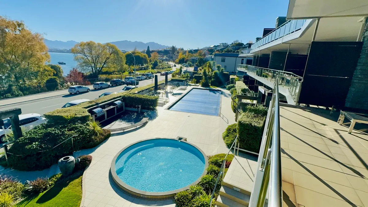 Lakeside Apartments, Wanaka interior view
