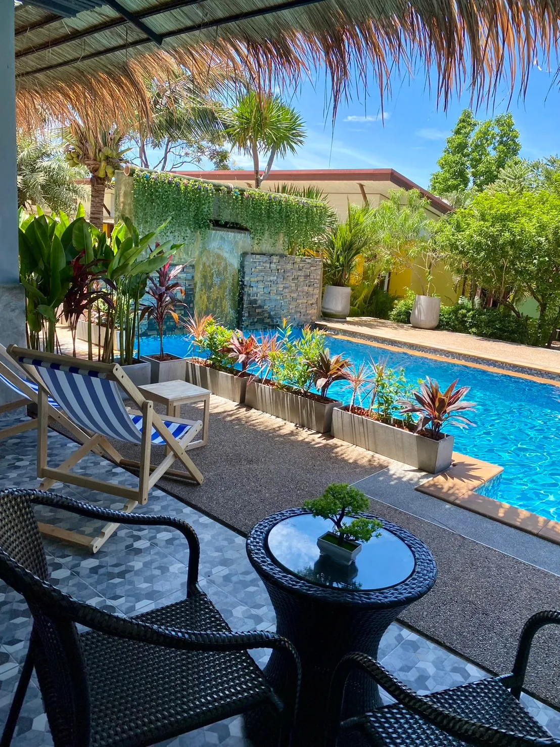 Lanta Just Come Bungalow, Koh Lanta interior view