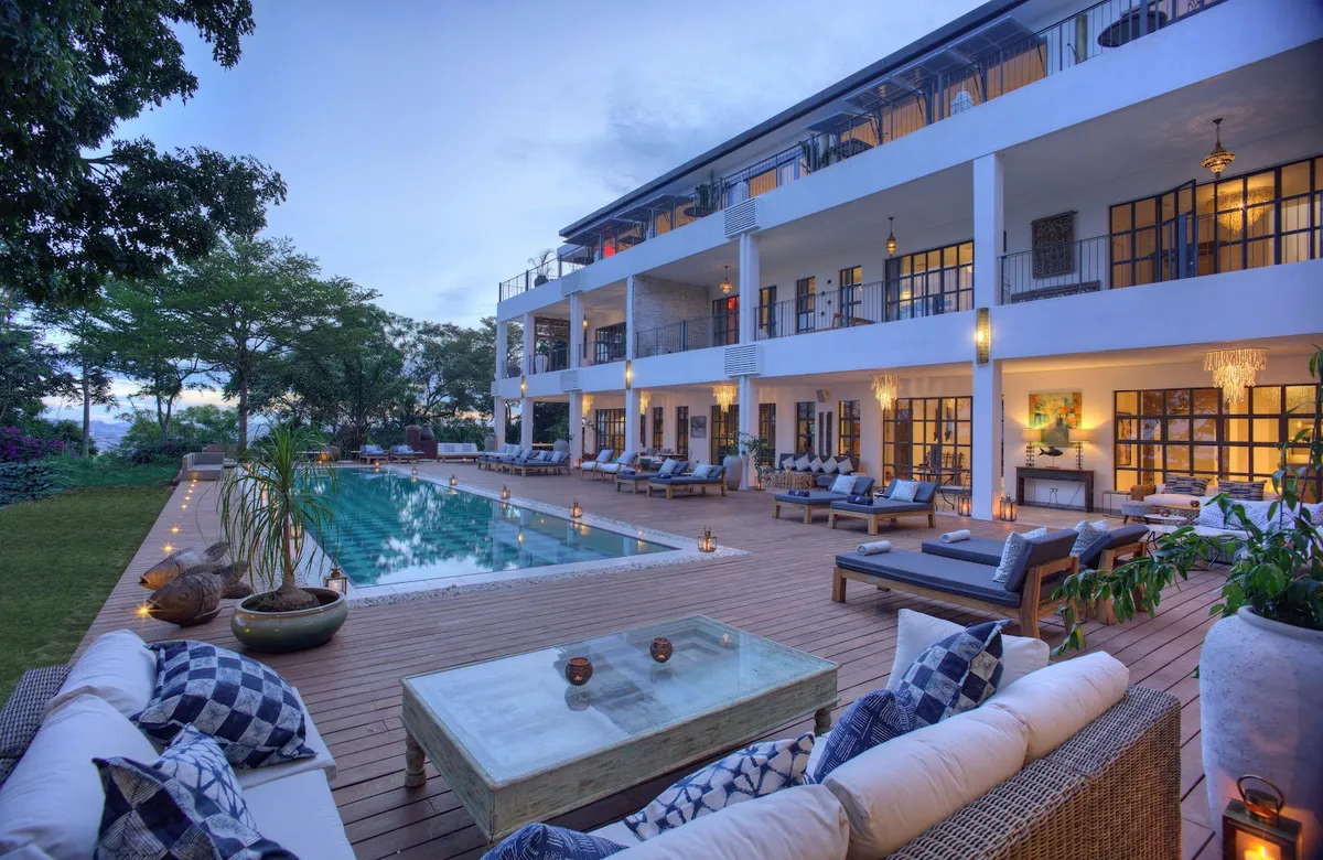 Latitude 0 Degrees, Kampala interior view