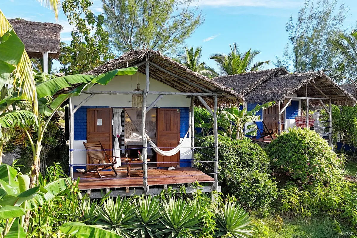 Le Grand Bleu, Nosy Be interior view
