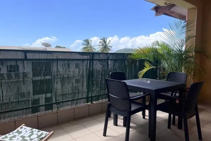 Le Perchoir - One-Bedroom Apartment, Cayenne interior view