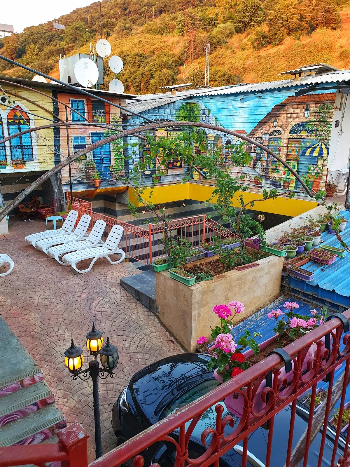 Lebanon Hostel, Jounieh interior view