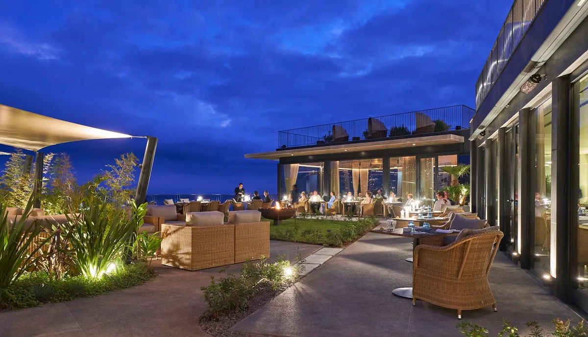 Les Suites at The Cliff Bay, Funchal interior view