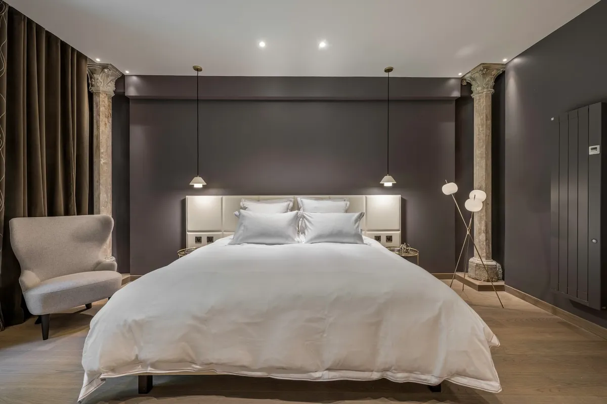 Les Suites de l'Ile Barbe, Lyon interior view