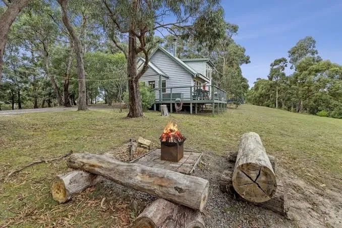 Lorne Bush House Cottages & Eco Retreats, Great Ocean Road interior view