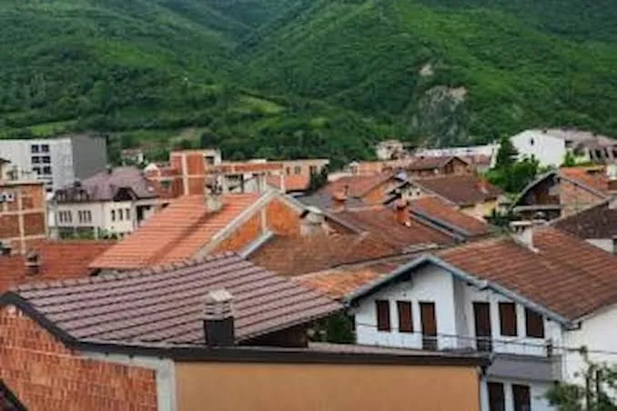 Lovely 1 bedroom within walking distance, views - One-Bedroom Apartment, Peja interior view