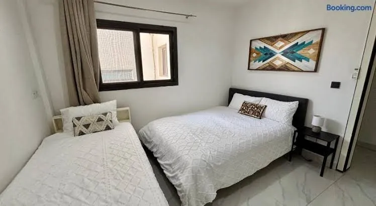 Magnifique Appartement avec PISCINE sur le toit, 3 Chambres, 4 Salles de Bain, Gym, Terrasse, Cuisine locale & nettoyage quot