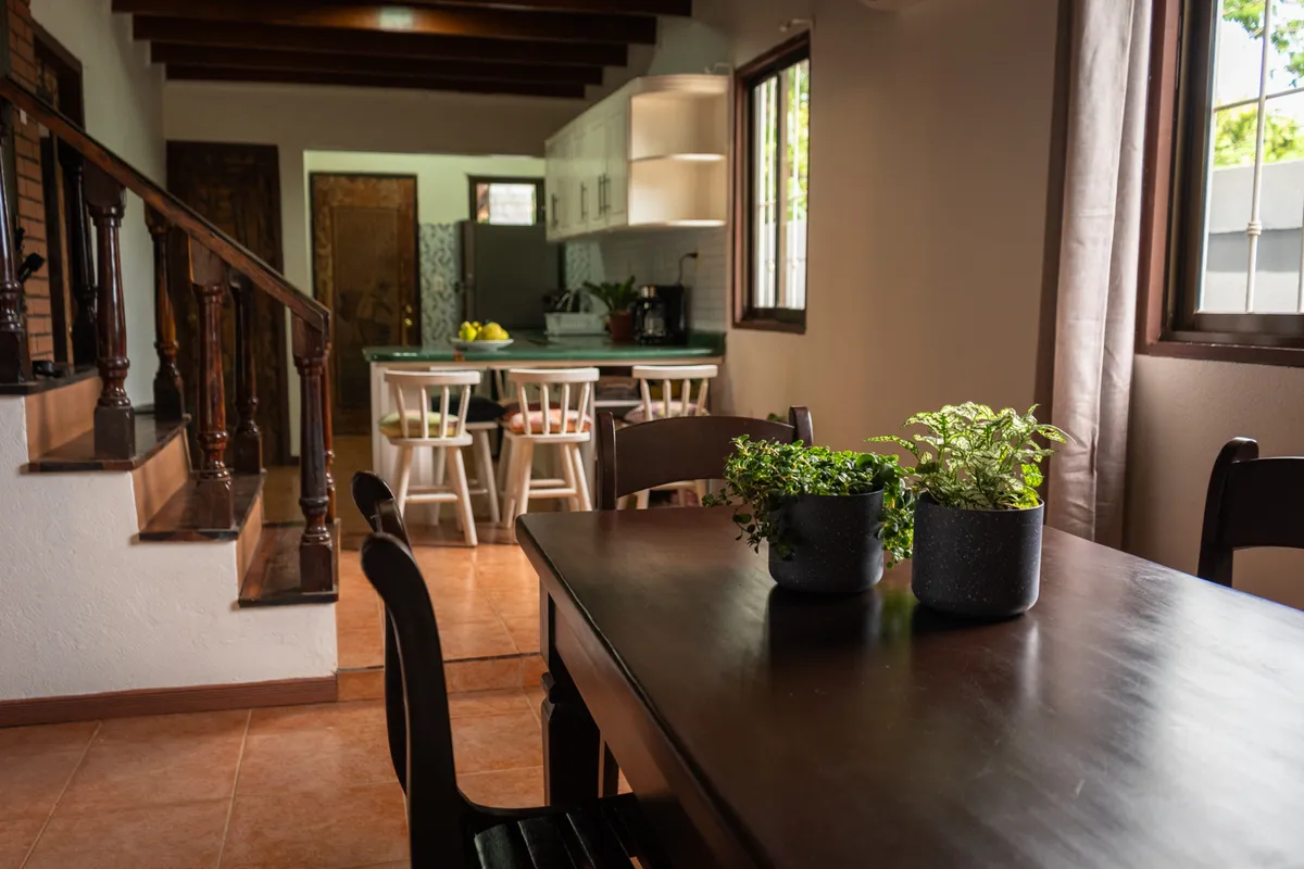 Mai Ke Kai Surf House, Tamarindo interior view