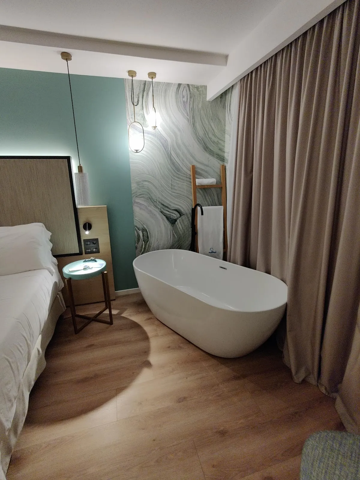 Meliá Alicante, Alicante interior view