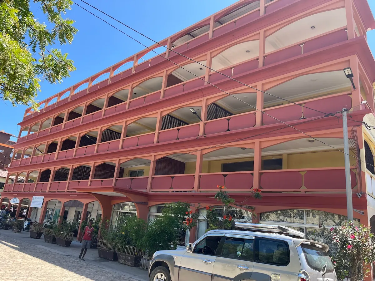 Menabe Hotel (얼음), Morondava interior view
