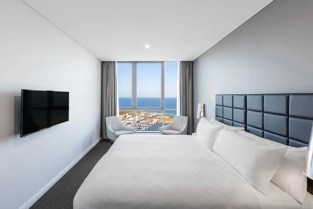 Meriton Suites Southport, Gold Coast interior view
