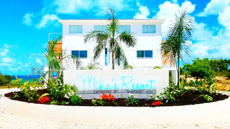 Mika's Resort, Eleuthera interior view
