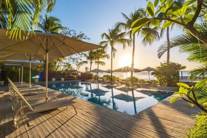 Mon Choisy Beach R., Trou Aux Biches interior view