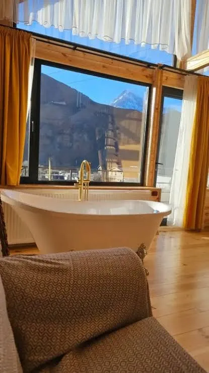 moodvillakazbegi, Kazbegi interior view