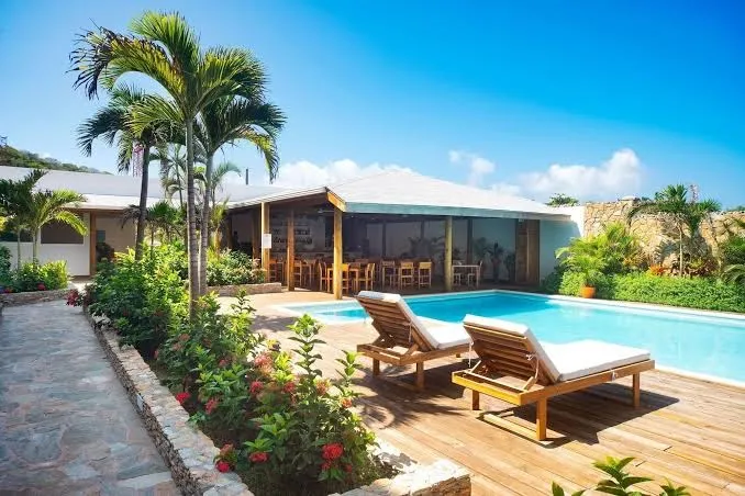 Naboo Resort & Dive Center, Roatan interior view