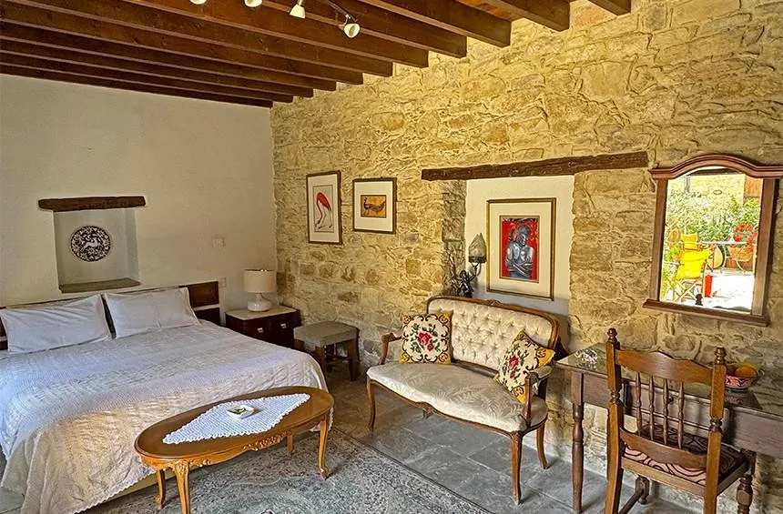 Niki's House Ξενοδοχείο, Limassol interior view
