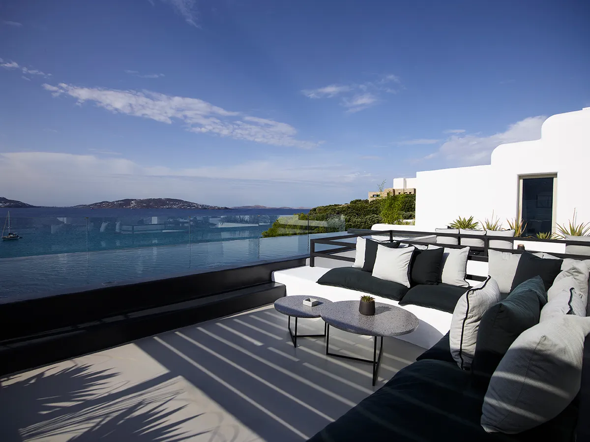 Nimbus Mykonos, Mykonos interior view
