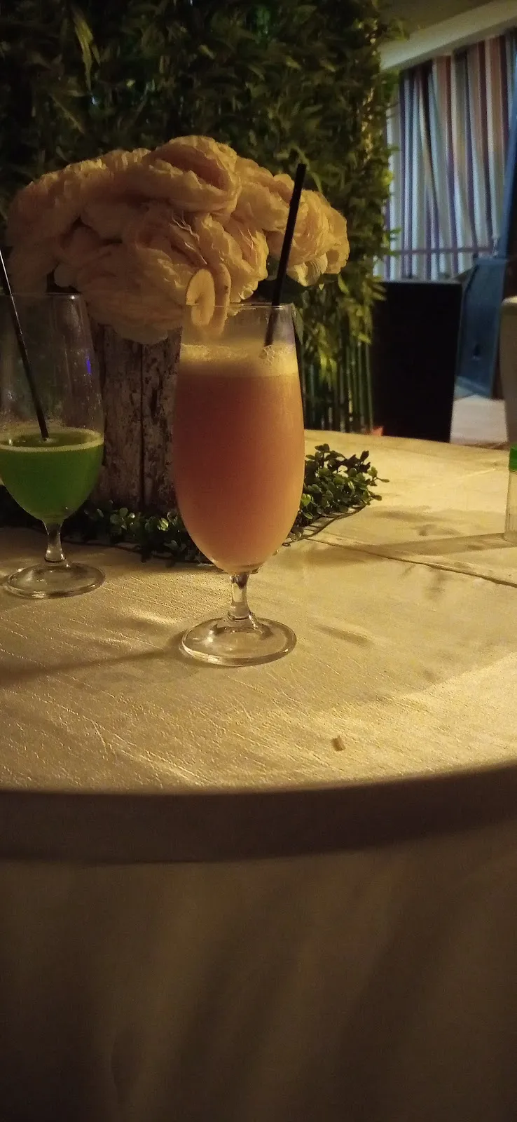 Nimi beach resort, Tokeh interior view