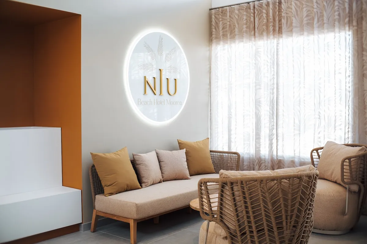 Niu Beach Hotel Moorea, Moorea interior view