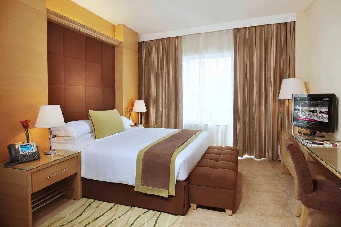 Nour Arjaan by Rotana, Fujairah interior view