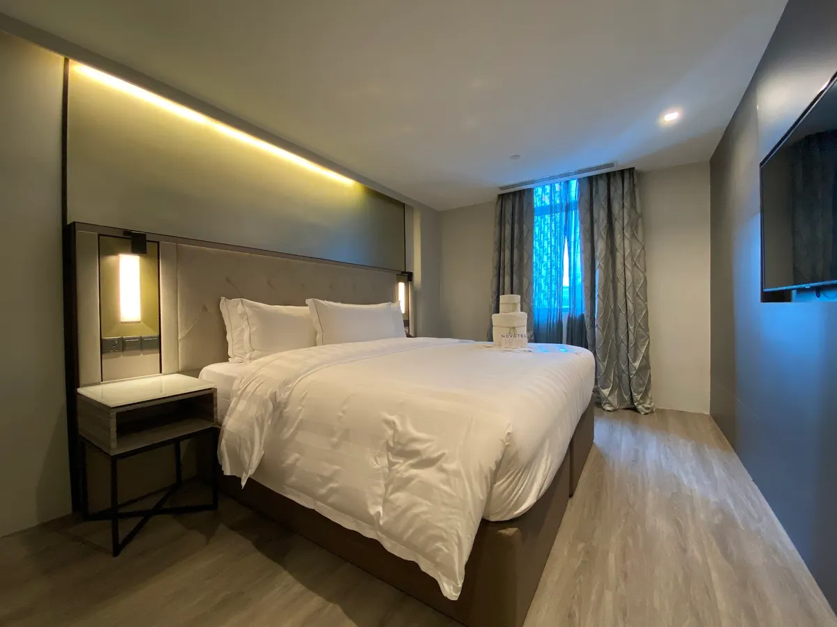 Novotel Singapore on Kitchener, Little India interior view