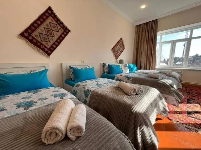 Nuray's House - Quadruple Room with Private Bathroom, Sheki interior view