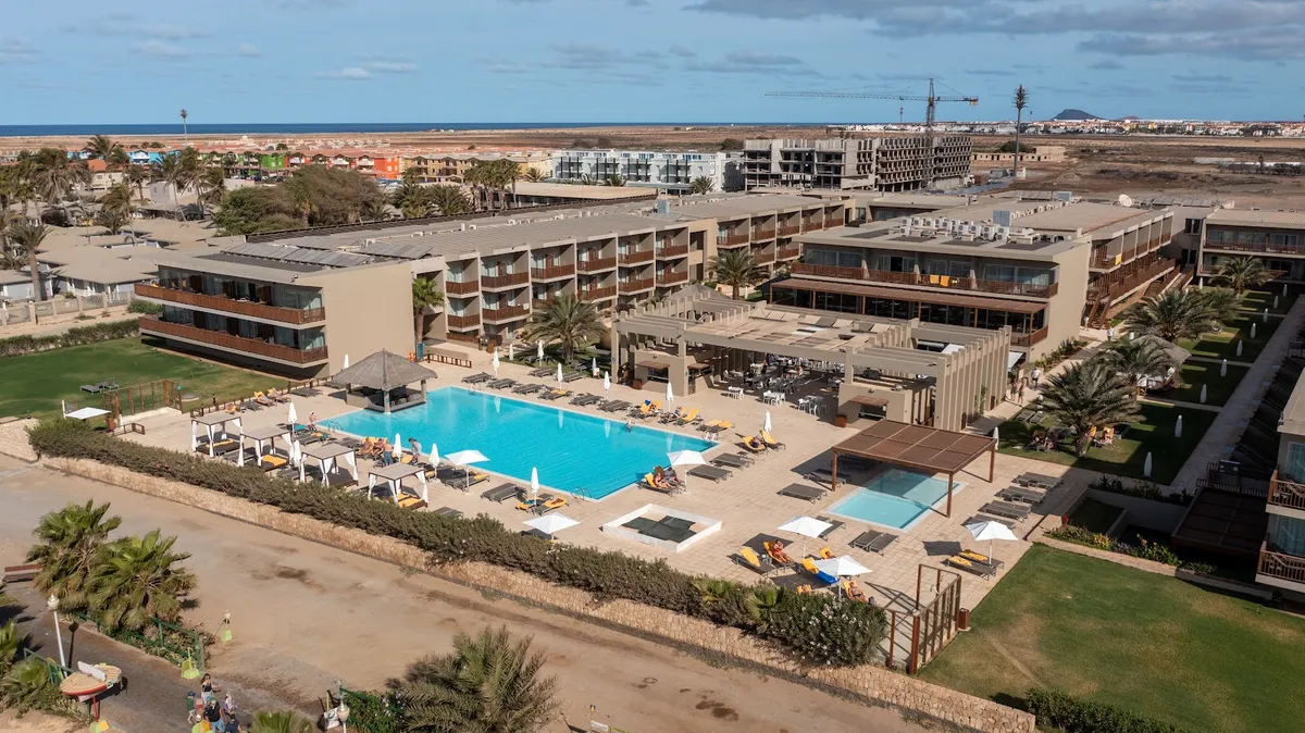 Oasis Salinas Sea, Sal interior view
