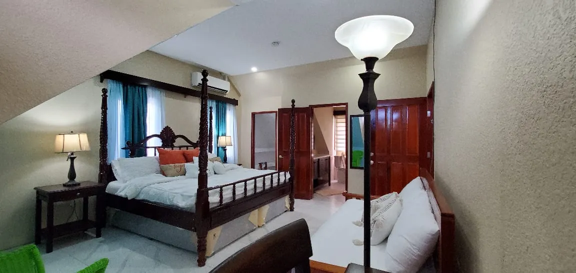 One South Place, Belize City interior view