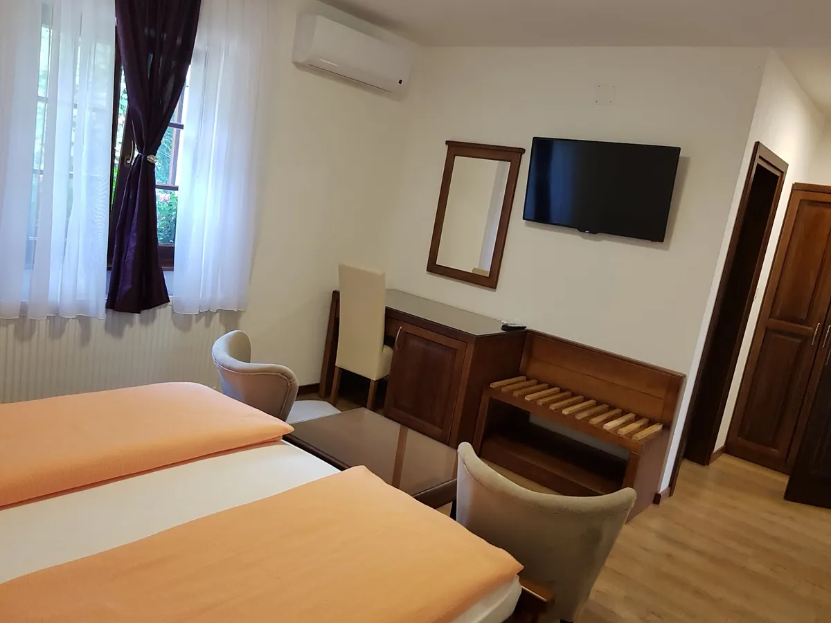 Pansion Breza, Plitvice interior view