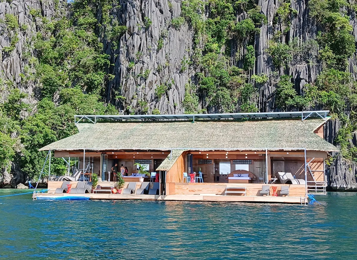 Paolyn Houseboats Coron Island, Coron interior view