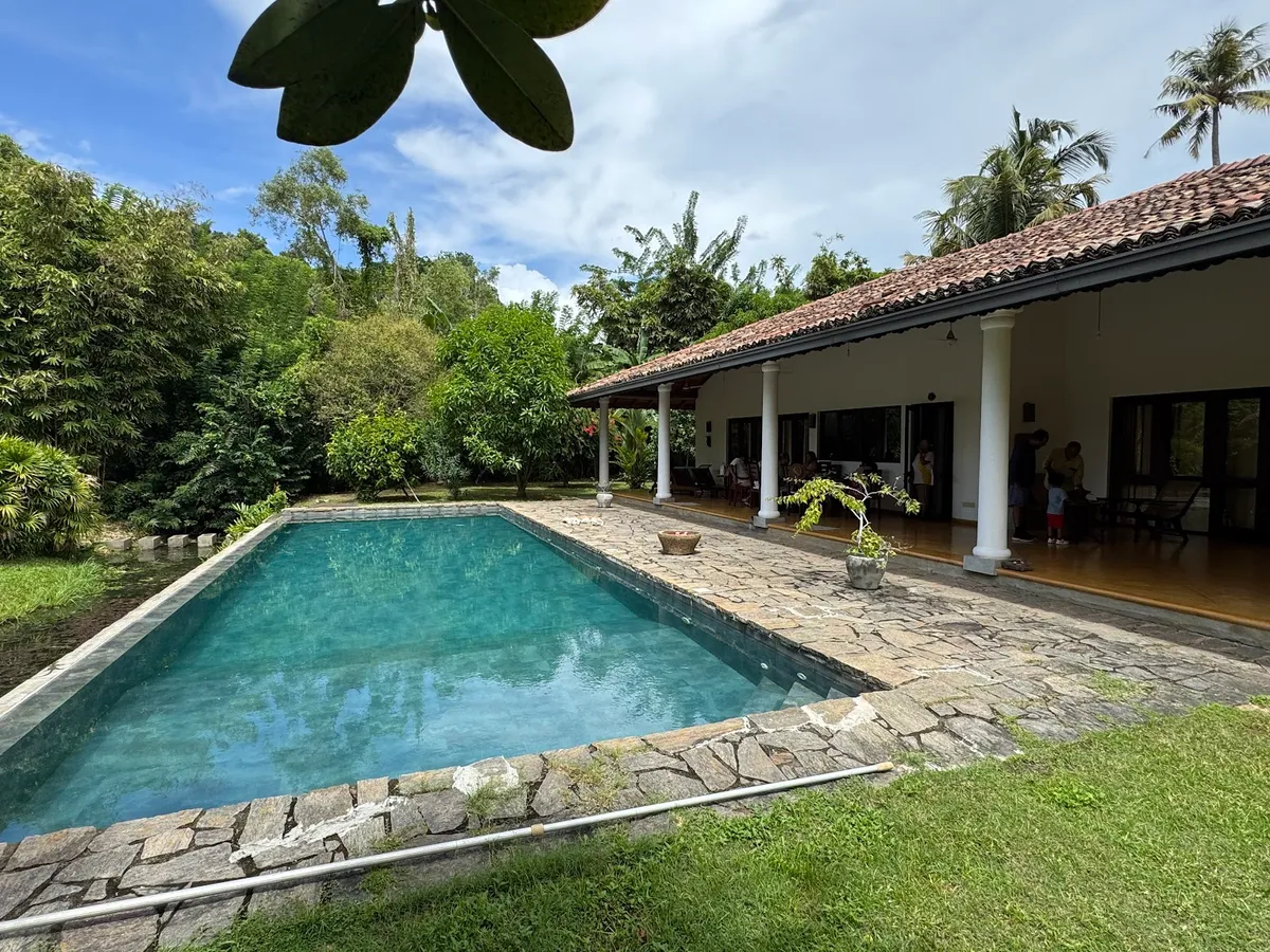 Peacock Villa, Mirissa interior view