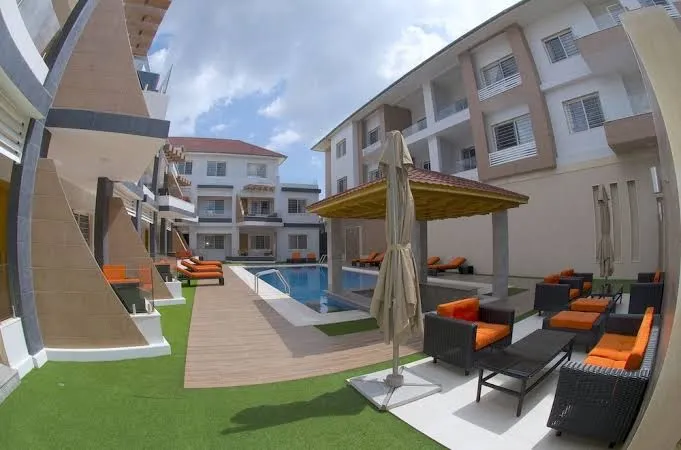Pearl Hotel, Tokeh interior view