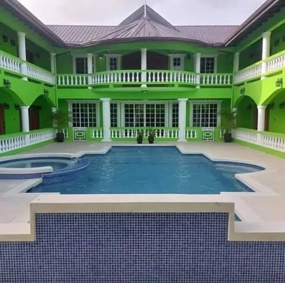 PeSheres Inn & Spa, Crown Point interior view
